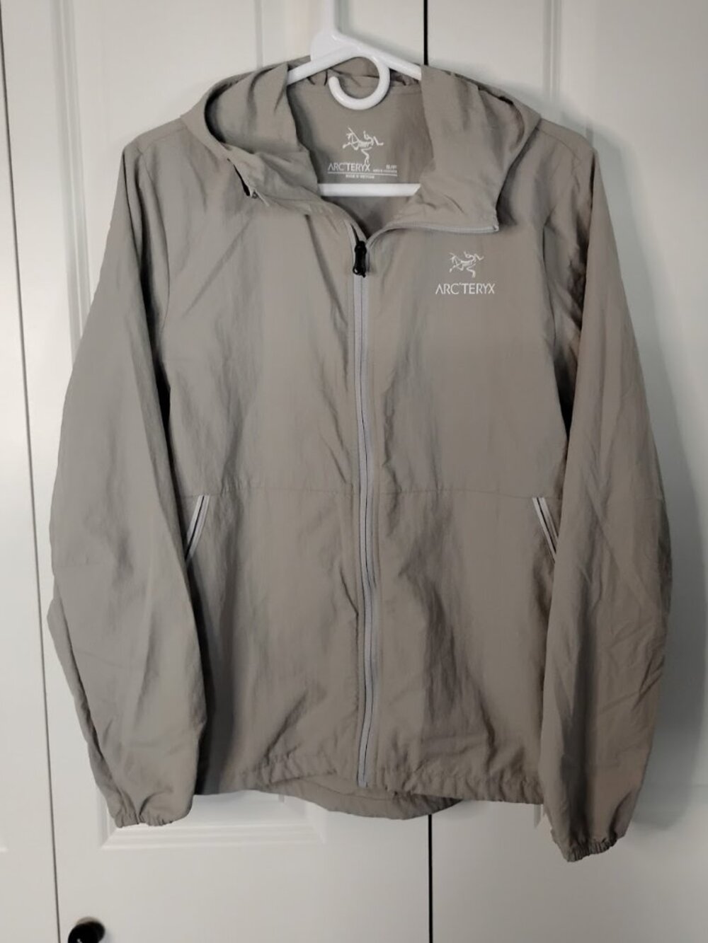 Arc'teryx Men’s Grey Gore-Tex Infinium Solano Hoody Windbreaker Jacket Size S
